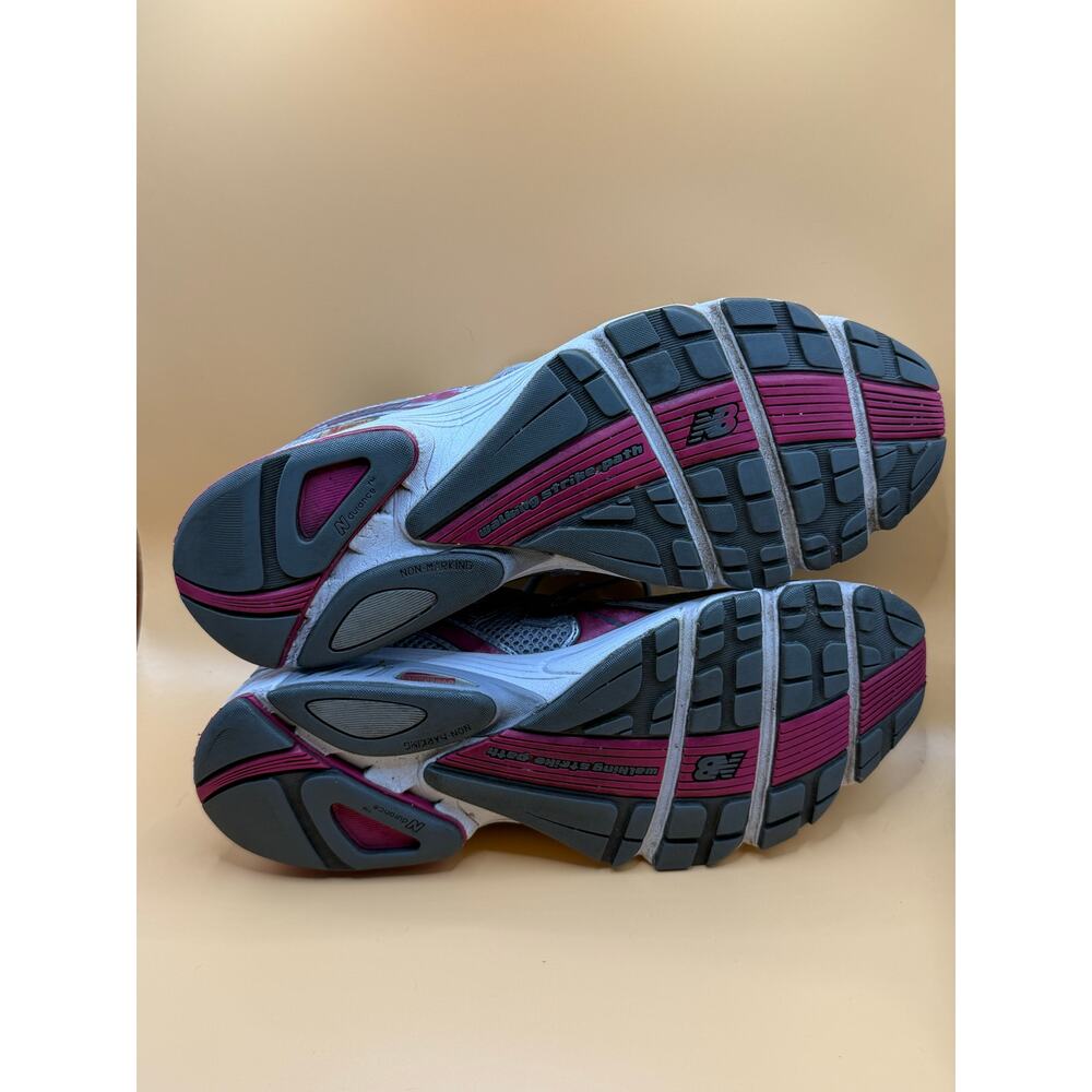 New Balance 860 Susan B Koman Breast Cancer Special Edition Size 10w - Picture 2 of 6